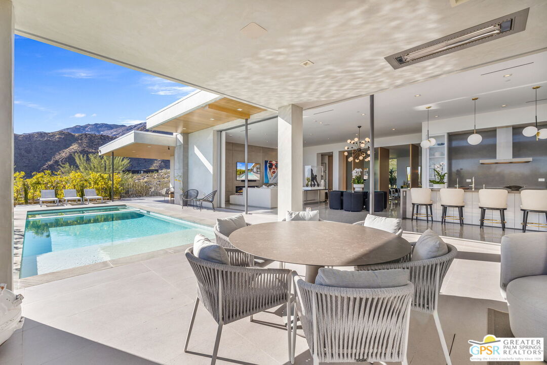 Property Photo:  2381 Vista Palizada Dr  CA 92262 
