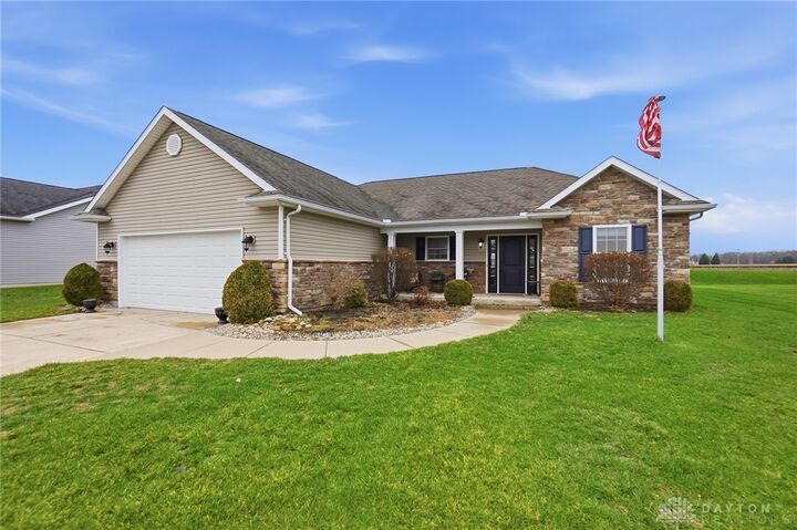 Property Photo: 828 Governors Road OH 45373