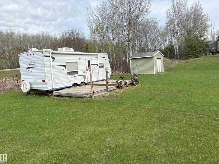 Property Photo:  419 60501 Rng Road 120 419  AB T0A 3A0 