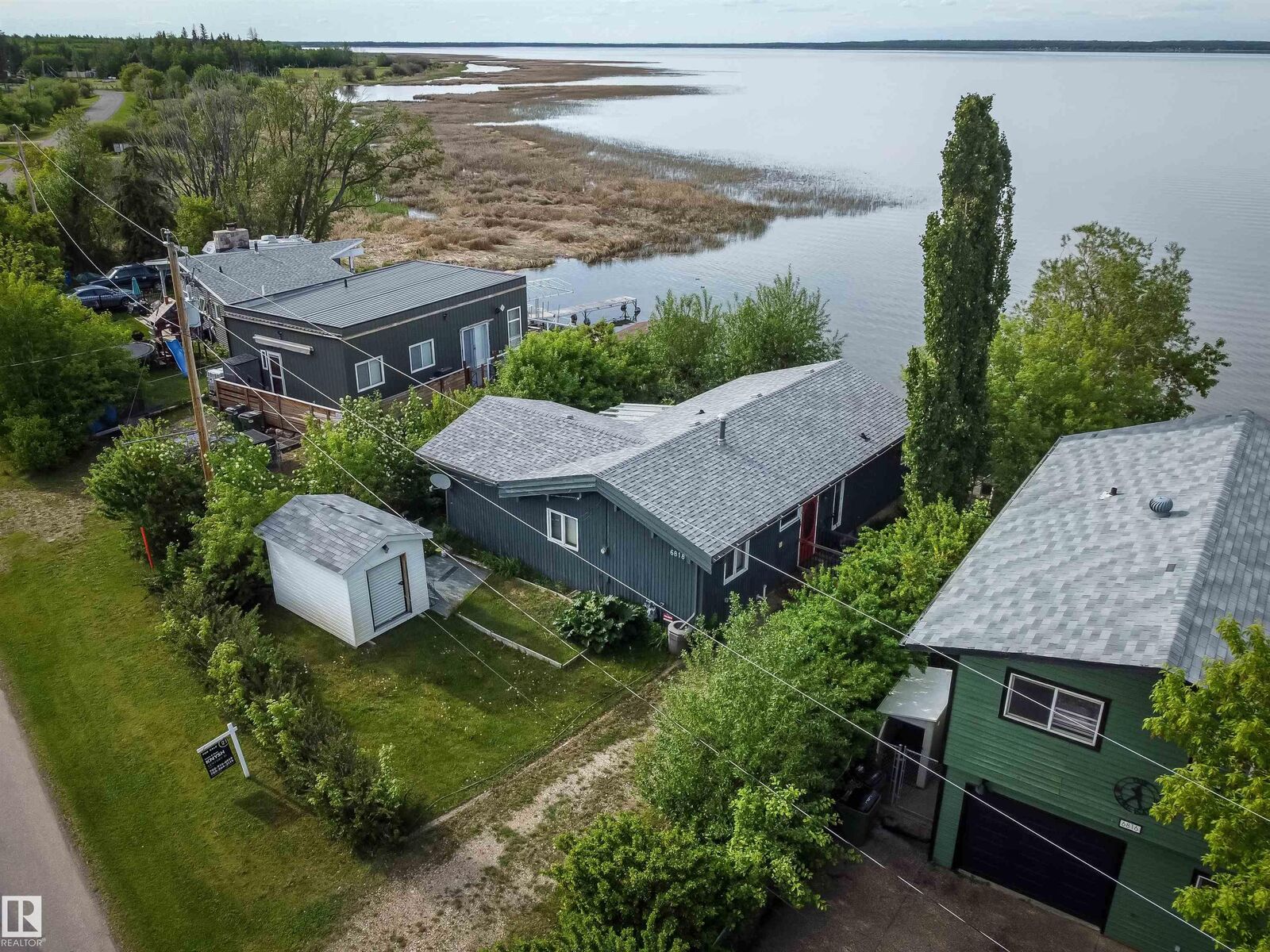 Property Photo:  6818 50 Avenue  AB T0E 0A0 