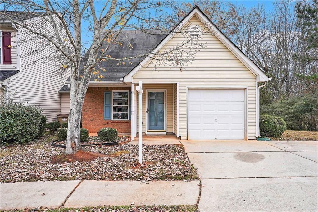 Property Photo: 167 London Drive GA 30253