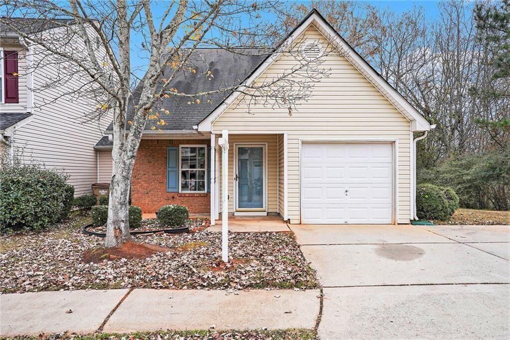 Property Photo:  167 London Drive  GA 30253 