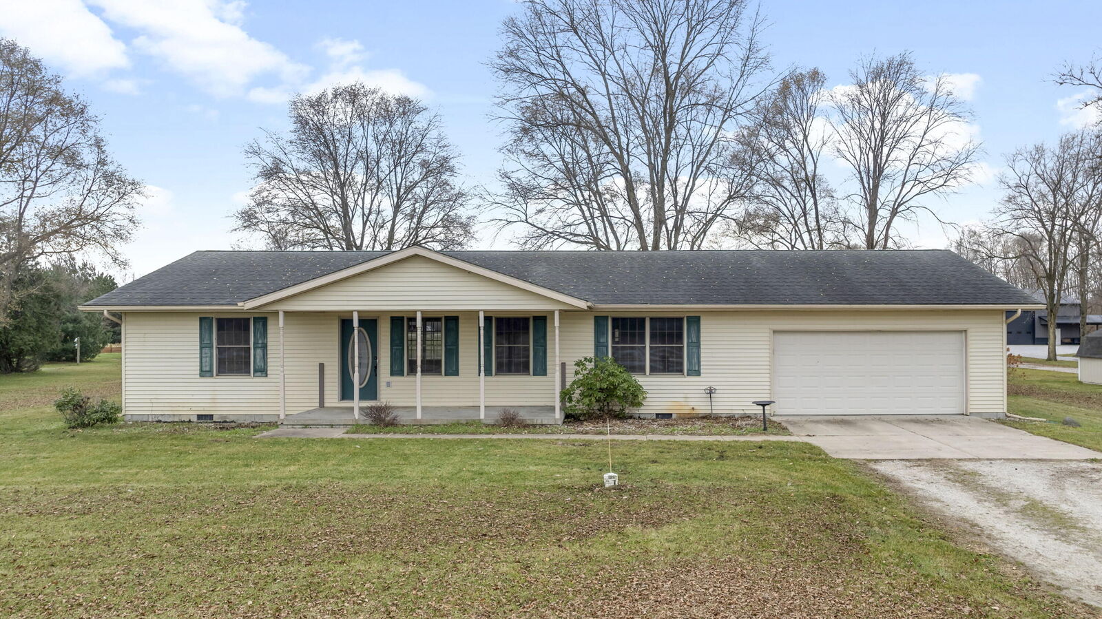 Property Photo: 1262 E 900 IN 46350