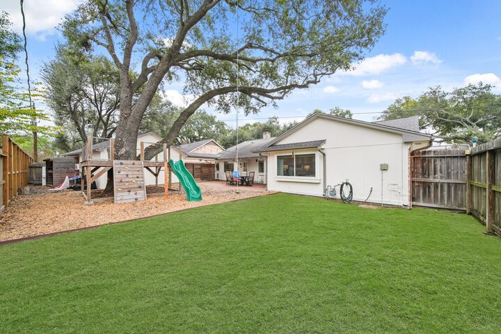 Property Photo: 3019 Riata Lane TX 77043