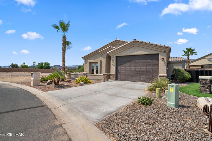 Property Photo:  662 Island Dr  AZ 86403 