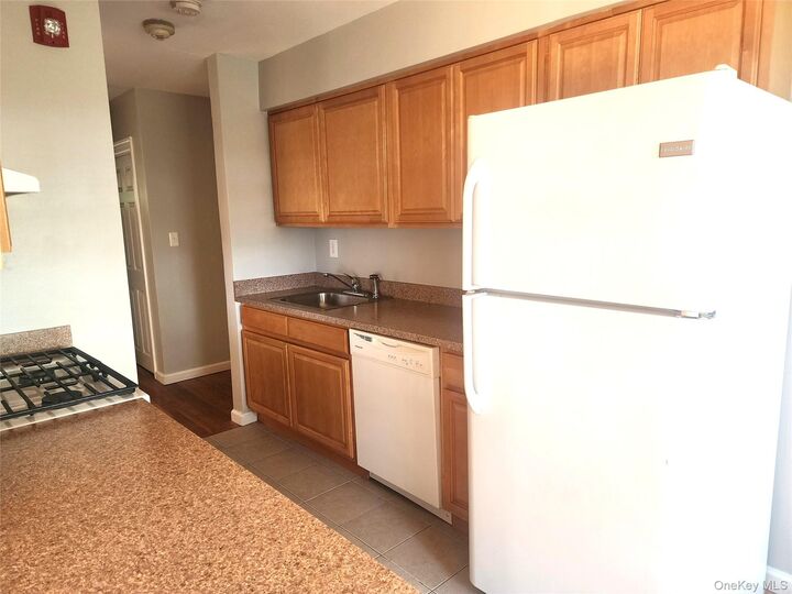 Property Photo:  18 Pavilion Ridge Way 15  NY 10901 