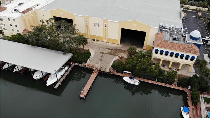 Property Photo: 570 Blackburn Point Road 13 FL 34229