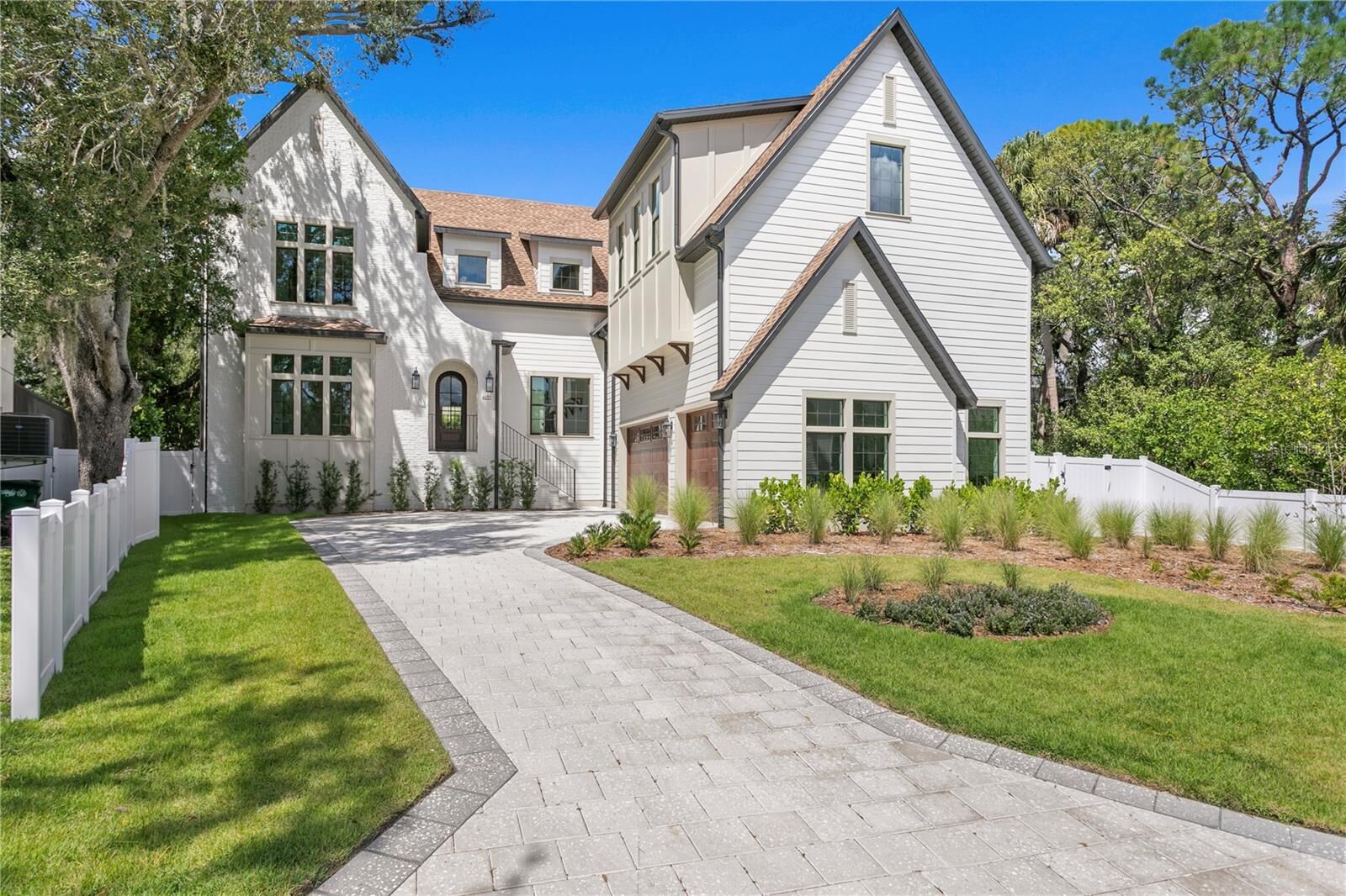 Property Photo: 4633 W Lowell Avenue FL 33629