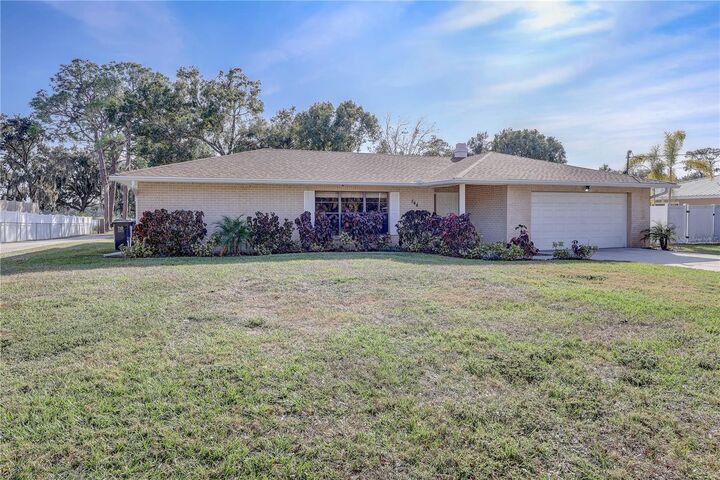 Property Photo:  544 Coleman Drive W  FL 33884 