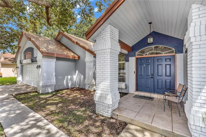 Property Photo: 2827 Ballard Avenue FL 32833