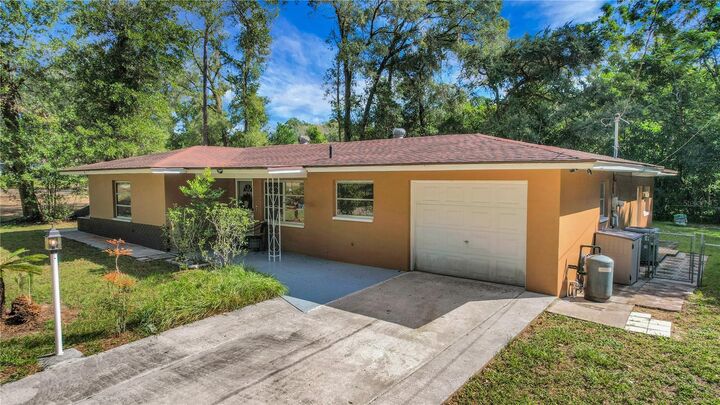 Property Photo:  6122 E Glencoe Street  FL 34452 