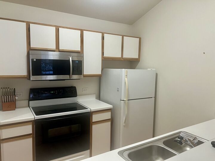 Property Photo: 320 Cunat Boulevard 3A IL 60071