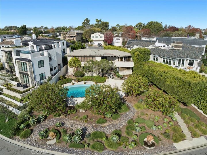 Property Photo:  101 Kings Place  CA 92663 