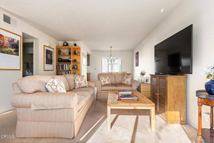 Property Photo:  617 N Mar Vista Avenue 2  CA 91106 