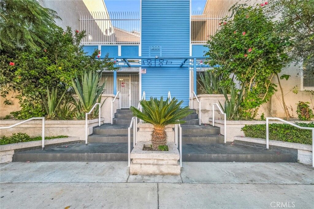 Property Photo:  1200 Gaviota Avenue 114  CA 90813 