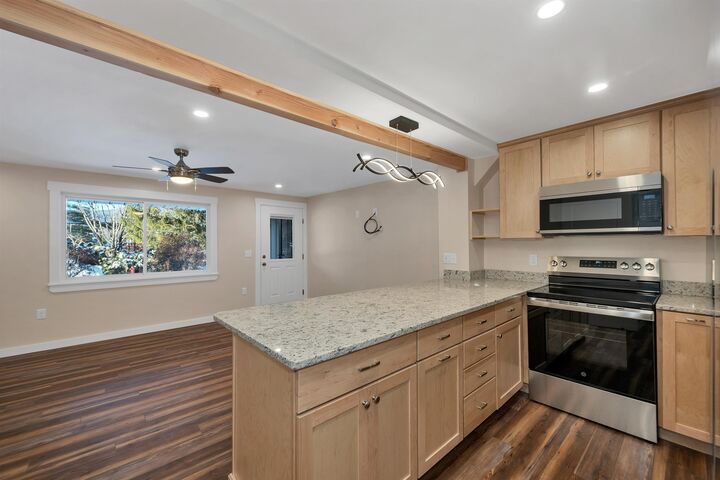 Property Photo:  10 Chippewa Way  NH 03215 