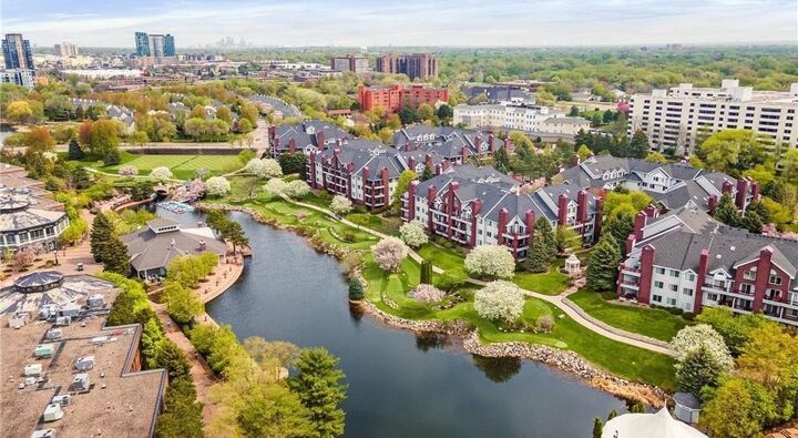 Property Photo:  7420 Edinborough Way 6106  MN 55435 