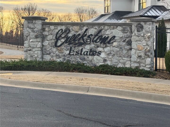 Property Photo:  Lot 4 NW Hidden Cove  AR 72712 