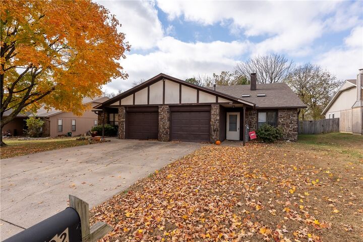 Property Photo: 600/602 N 37th Street AR 72756