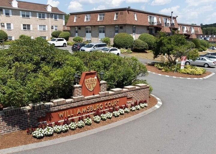 Property Photo:  18 Williamsburg Ct 23  MA 01545 