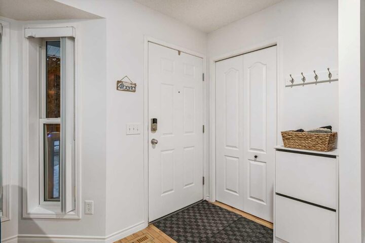 Photo de la propriété: 432 56 Avenue SW AB T2V 0G5