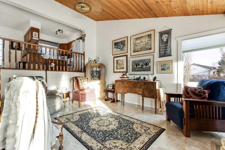 Property Photo: 808 5 Avenue SW AB T1V 1B9