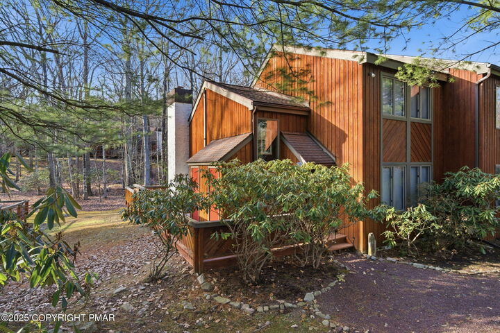 Property Photo: 54 Doe Run PA 18624