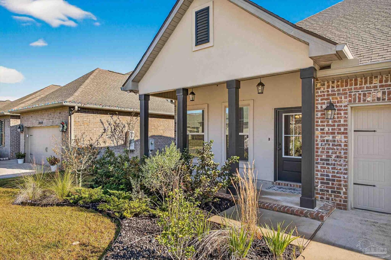 Property Photo: 3223 Mountain Laurel Tr FL 32533