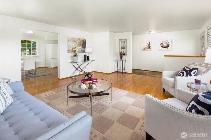 Property Photo: 11015 SE 291st Street WA 98092