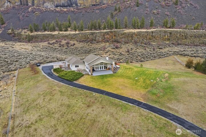 Property Photo:  19994  Coulee View Road  WA 99123 