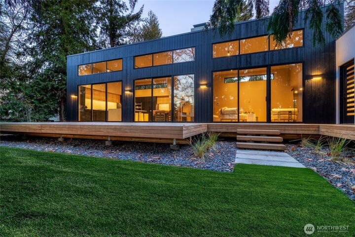 Property Photo: 910 Fern Avenue WA 99362