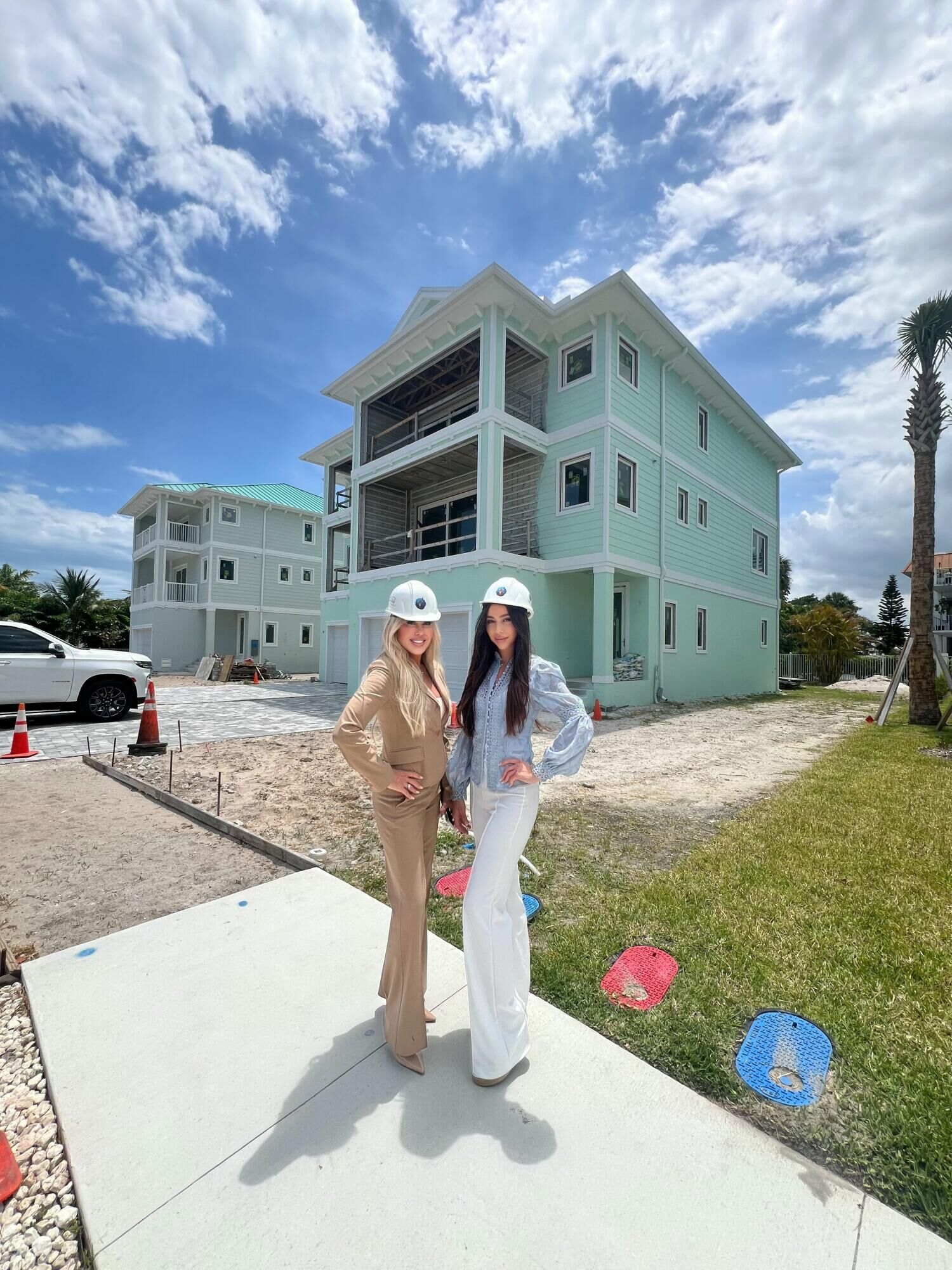 Property Photo: 527 Coral Sands Way FL 34949