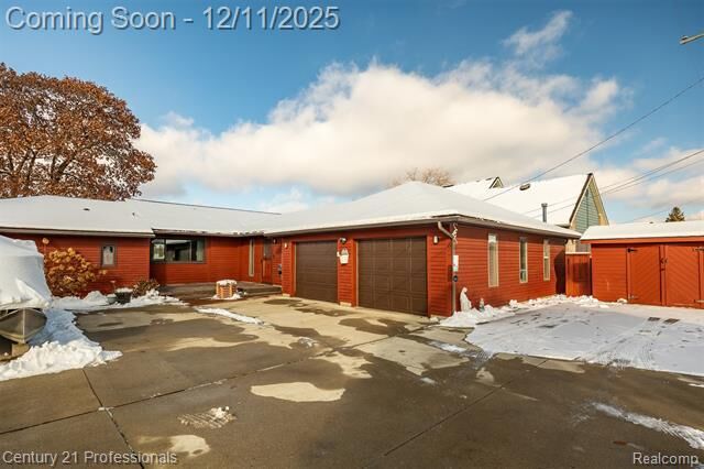 Property Photo: 13504 S Horrell Road MI 48430