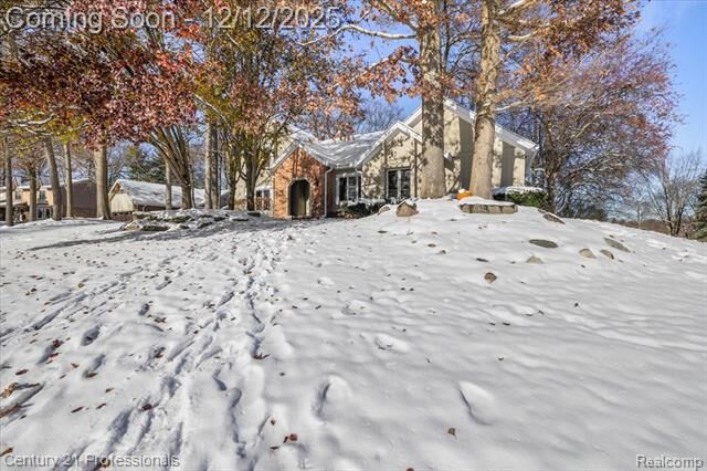 Property Photo: 5945 Snow Apple Drive MI 48346
