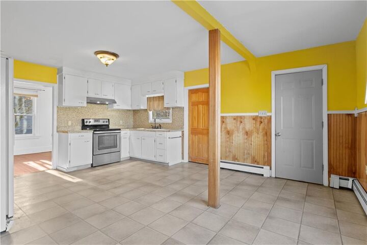 Property Photo:  147 Warwick Street  RI 02895 