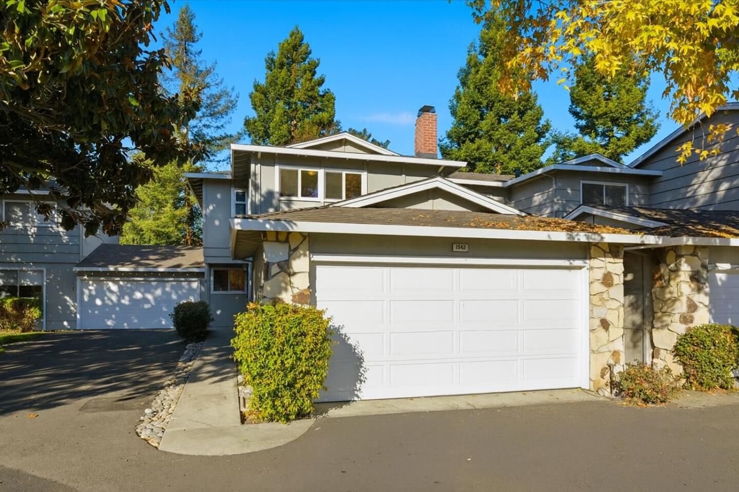 Property Photo: 1542 Canna Court CA 94043