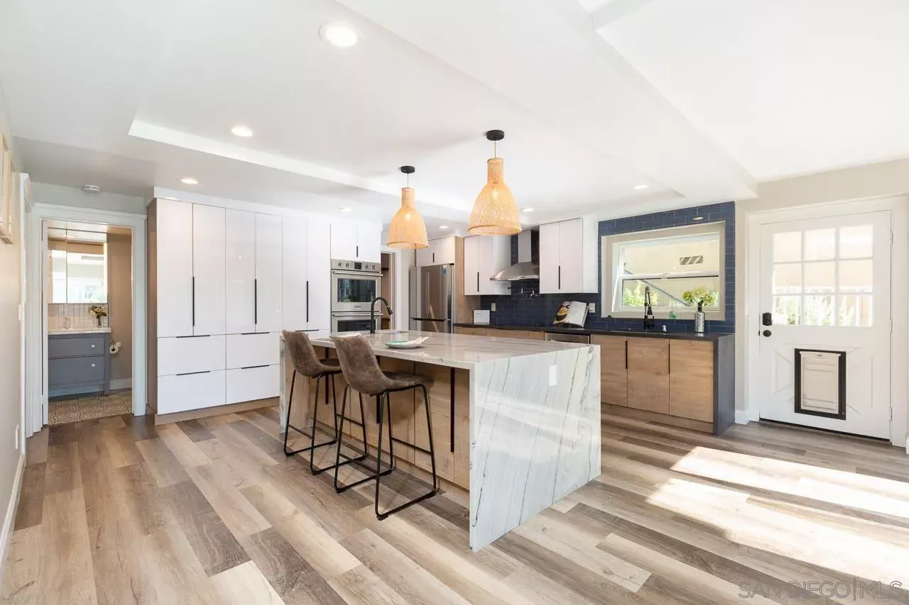 Property Photo:  913 Johnson Ave  CA 92103 