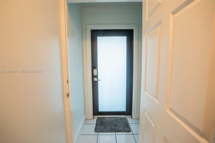Property Photo:  895 W 80th Pl  FL 33014 