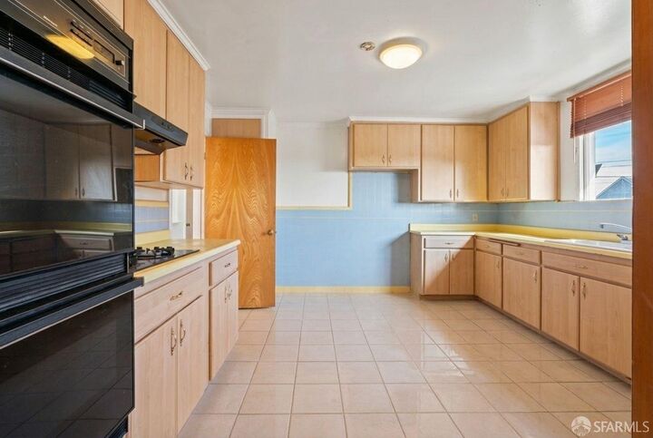 Property Photo: 66 Williams Avenue CA 94124
