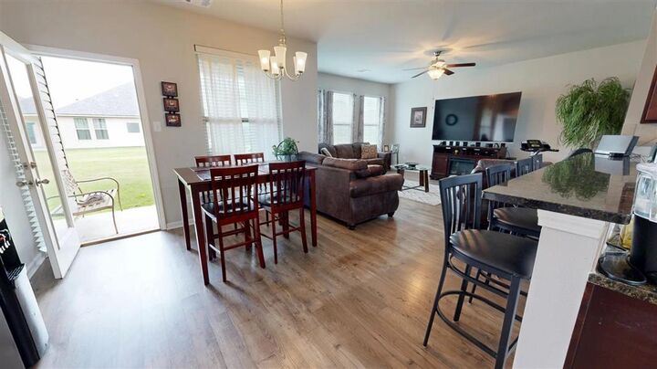 Property Photo: 329 Leawood Ave Avenue LA 70665