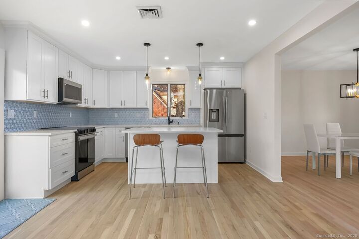 Property Photo: 7 Brett Cliff Road CT 06461