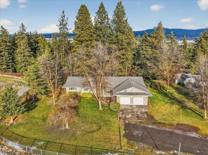 Property Photo: 6519 E Orchard Rd WA 99217