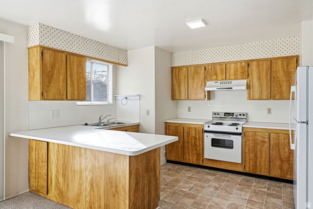 Property Photo: 200 Cobble Creek Rd UT 84054