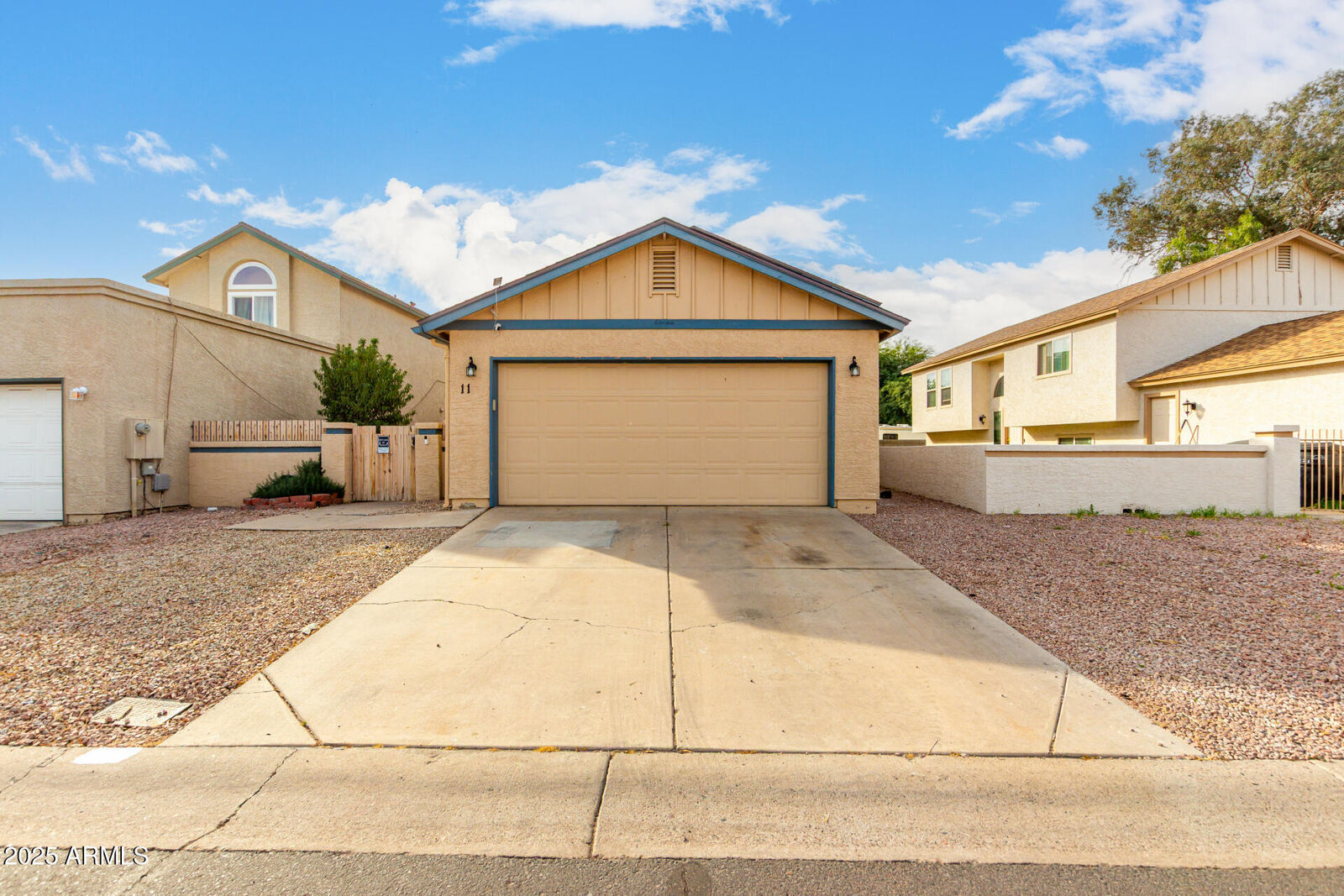 Property Photo:  921 S Val Vista Drive 11  AZ 85204 