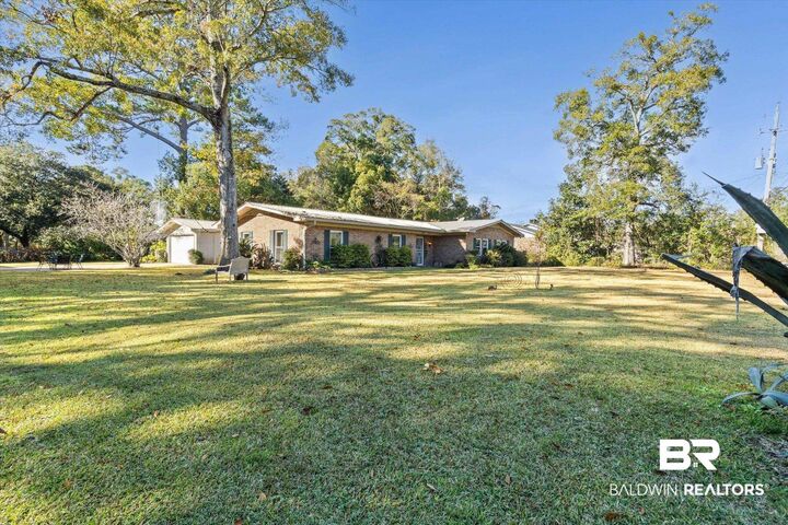 Property Photo: 324 Hadrian Street AL 36606