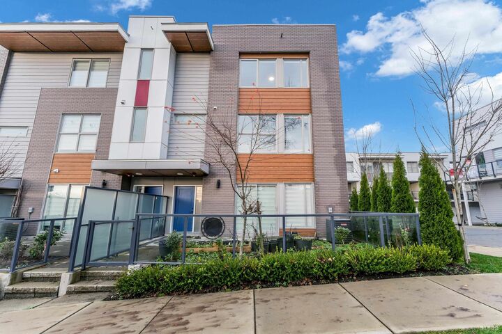 12585 104A Avenue 1 — photo 1