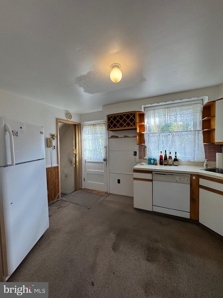 Property Photo: 9821 Verree Road PA 19115