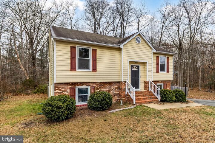 Property Photo: 10713 Cobblestone Drive VA 22553