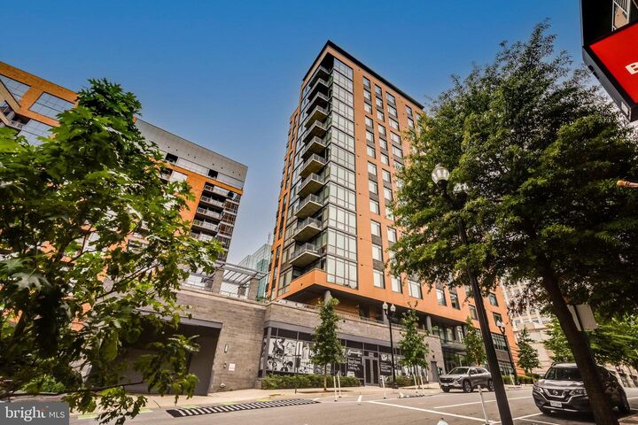 Property Photo: 2000 Clarendon Boulevard 901 VA 22201