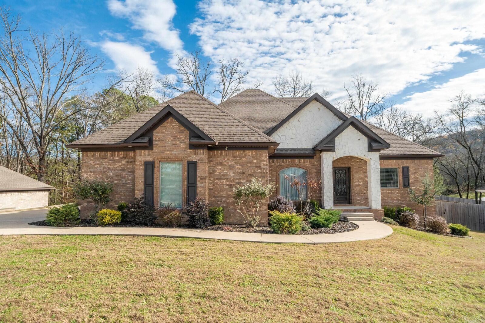 Property Photo:  334 Eagle Rock Circle  AR 71901 